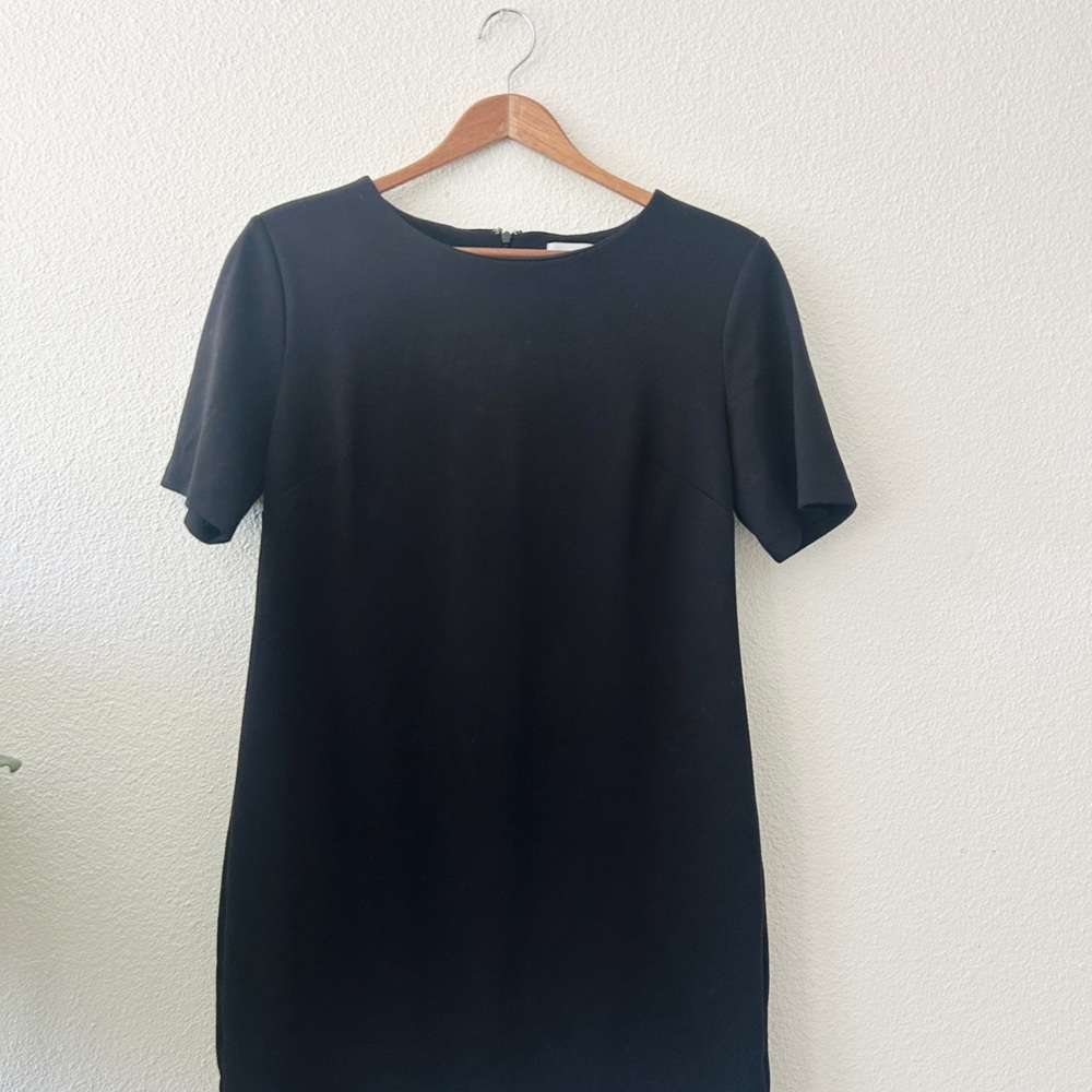 Old Navy Classic Black Short Sleeve Shift Dress